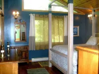 Private home, creek, pond, serene, quiet, breathtaking landscape