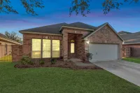 Gated Golf Course Home Near Cinco Ranch – Perfect for Remodels or Relocations! Devero附近的飯店