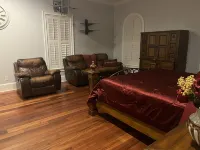 Sleeps 20. Spacious 7-Bedroom House in Callahan Just 15 Min from Jax Airport.