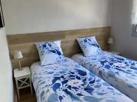Beautiful sea view apartment 300 m from the beach