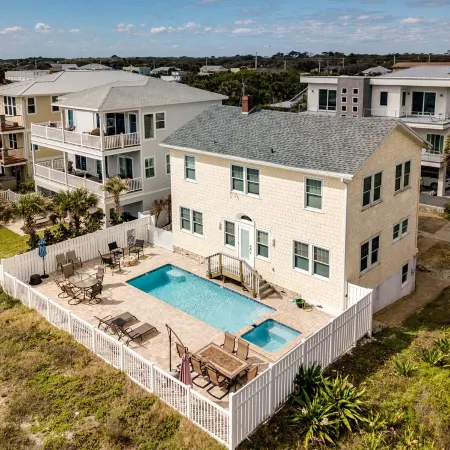 Relaxed Cancellation Policy! Oceanfront home with pool,hot tub, fire pit, bikes.