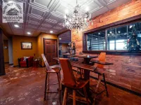River View Lodge, Sunset Views over Mississippi River w/ Hot Tub Hotels in Freeman