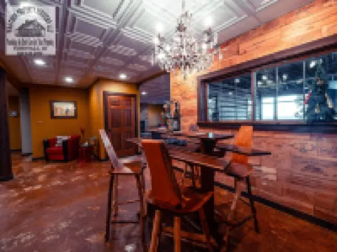 The River View Lodge Sun Set Views over Looking Mississippi River Romantic