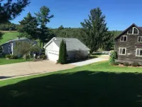 Living Waters Cabin Getaway Hotels in Curran