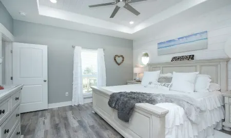 S.S. Esmeralda-Newly built home-3min from beach