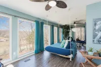 Gracious living. Swing bed with golf course view. Back 40 bike trail access.