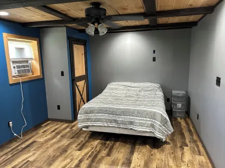 Middle of moco country apartment