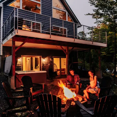 Lakeview☀️Near Stowe🥾4 Bedroom👨‍👩‍👧‍👦Hot Tub🥂Mountain View🏔Canoe🛶Game Room🎱Swimming🏊‍♀️