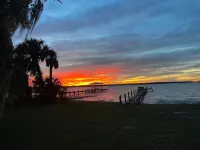 Come visit this Amazing Cottage on Beautiful Lake Reedy!