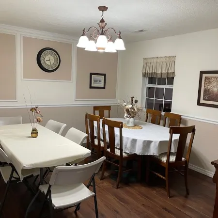 Country Charm! Billiards and Ping Pong Table & Sunroom, Spacious & Sleeps 14! Отели в г. Райт