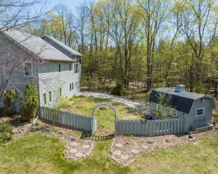 Cozy Home - 3 min to Sister Bay Downtown, Beach, & Pirates Cove Adventure Golf Hotels in Sister Bay