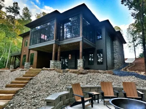 Spacious 5-Bed Lake Keowee Retreat – Only 15 Mins from Clemson!