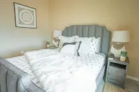Scenic Mountain Retreat: Tranquil 2BR Private Casita - Wifi