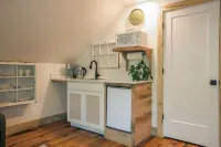 Cozy Sanctuary/Dwtn Franklin Studio w Priv Entry