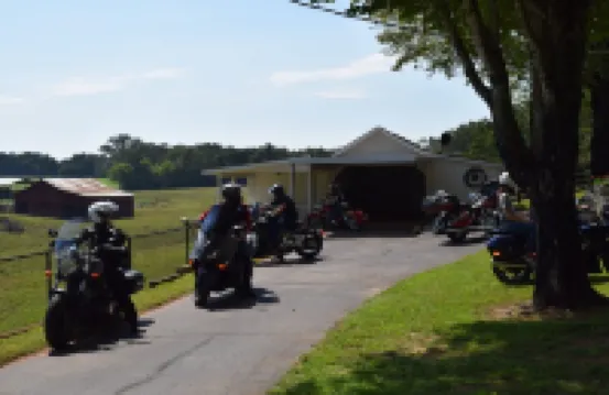 Discover Cherohala Skyway in just 6 mins! Cozy 3-bedroom retreat awaits. Hotels in Monroe County