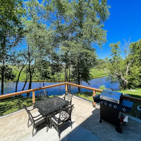 Waterfront 2 BR Lower-level w/ grill & kayaks