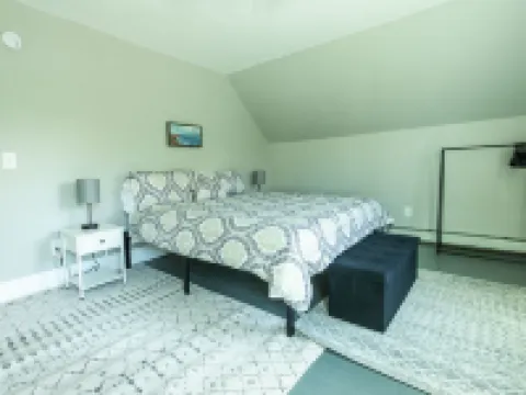 2-Bedroom home with New England Charm on the way to Acadia