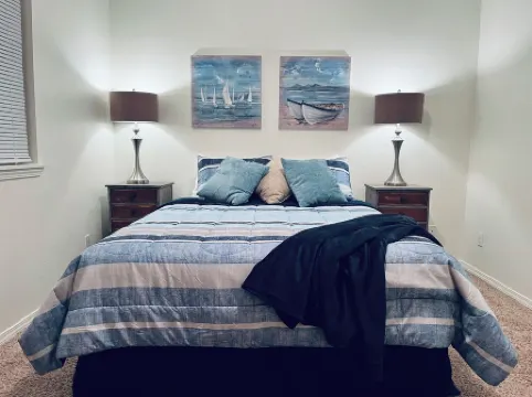 Quiet & backed by trees, centrally located home close to downtown and ferries.