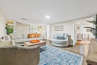 Urban Escape: 5BR Retreat