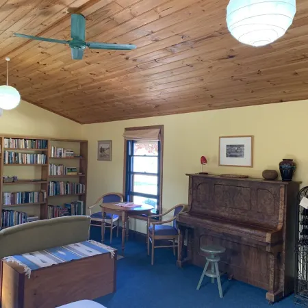 Relax in a beautiful private peaceful setting 5 minute drive from Beechworth