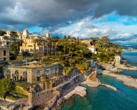 Hotel Continental Hotels in Metropolitan City of Genoa