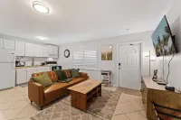 Paradise Pocket - Unit B Hotel a Port Salerno