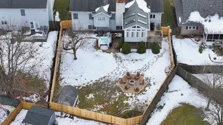 Spacious 5-Bedroom House, Hot Tub, Firepit, Game Rooms, Theater Room and More!