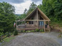 Hot Tub+River Views, Grill, Fireplace! Mtn Views, Private, 5 Min to Burnsville! - Chalets