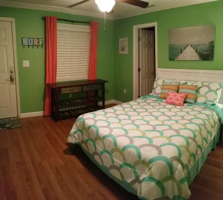 Clean & Affordable Beach Condo - Just Steps from the Sand! Hotels in Okaloosa Island