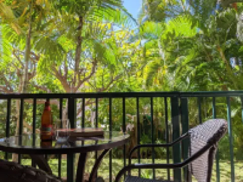 Beautiful 2 Bdrm by Charley Young Beach. Walk to Kihei Downtown. from 99/Night!