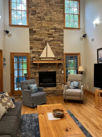 lake front, dock, hot tub, Clemson, 7 bedrooms, 7 baths, kayaks, waterfalls ,