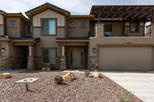 Large Luxury Townhouse | Huge Pool/Spa | 24 Guest