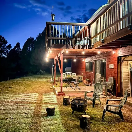 INDEP.CLOSE TO SKI/REMODELED CHALET ON XL LOT W VIEWS OF SKI RESORT &MOUNTAINS