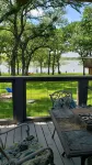 Gorgeous Hidden gem Lake front Studio. No cleaning fee. Pet friendly