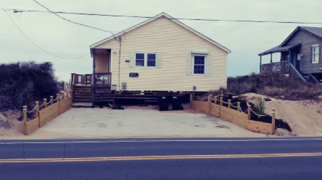 Beach Retreat - OceanFront Cottage