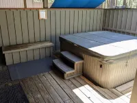 Sunriver Retreat - Sleeps 9/HotTub/SHARC Passes/No Extra Fees/NOW WITH A/C!