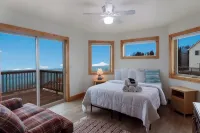 Spruce at Lake Bluff Preserve-Lake Michigan Views-Sleeps 20