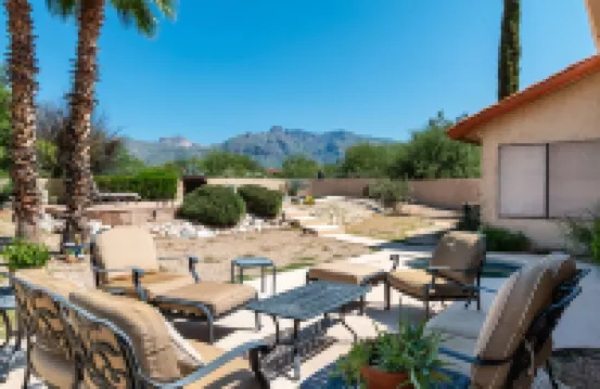 PRIVATE CONTEMPORARY HOME WITH BREATHTAKING MOUNTAIN VIEWS