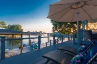 New Orleans Area 5Br 3.5ba 114 with Gourmet Kitchen and Private Boat Dock