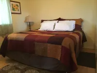 Charming Waimea home on the Big Island- Close To Town! Hotels near Isaacs Art Center