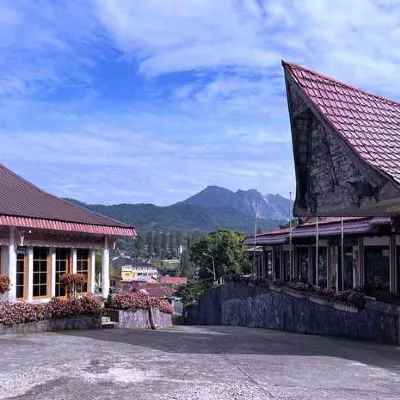 Danau Toba International Cottage Berastagi Hotels near Panatapan Berastagi