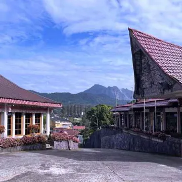 Danau Toba International Cottage Berastagi