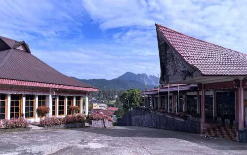 Danau Toba International Cottage Berastagi Hotels in Karo