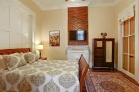 Fun, Festivals And Jazz Second Lines In Vibrant Treme / French Quarter Hotels in Treme