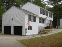 NEW LISTING!! 4 bed/3 bath house, sleeps 10, great for a family  getaway Kahuna Laguna Indoor Water Park North Conway附近的飯店