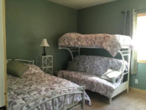 Angileen's Place at Canyon Creek - A Cabin Getaway Touched by Nature!