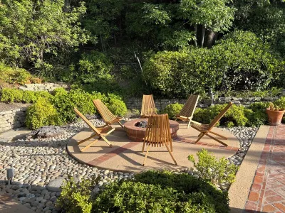 Luxury 4-bedroom house in welcoming Los Angeles with WiFi, AC and many more. Hotels near Porter Ranch Optometry