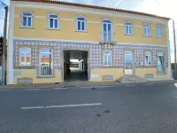 Casa Fonte Nova - Maison d'hôtes - Casa de Hospedes Các khách sạn ở Covões