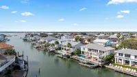 Heated Pool, Hot Tub, Kayaks, Fishing, 5BR Waterfront Home in Key Allegro