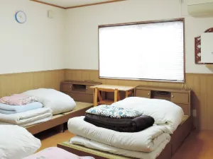 Beppu Yukemuri-No-OKA Youth Hostel